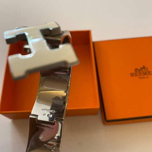 ❌SOLD❌NIB Authentic Hermès Le bracelet H - Picture 3 of 3